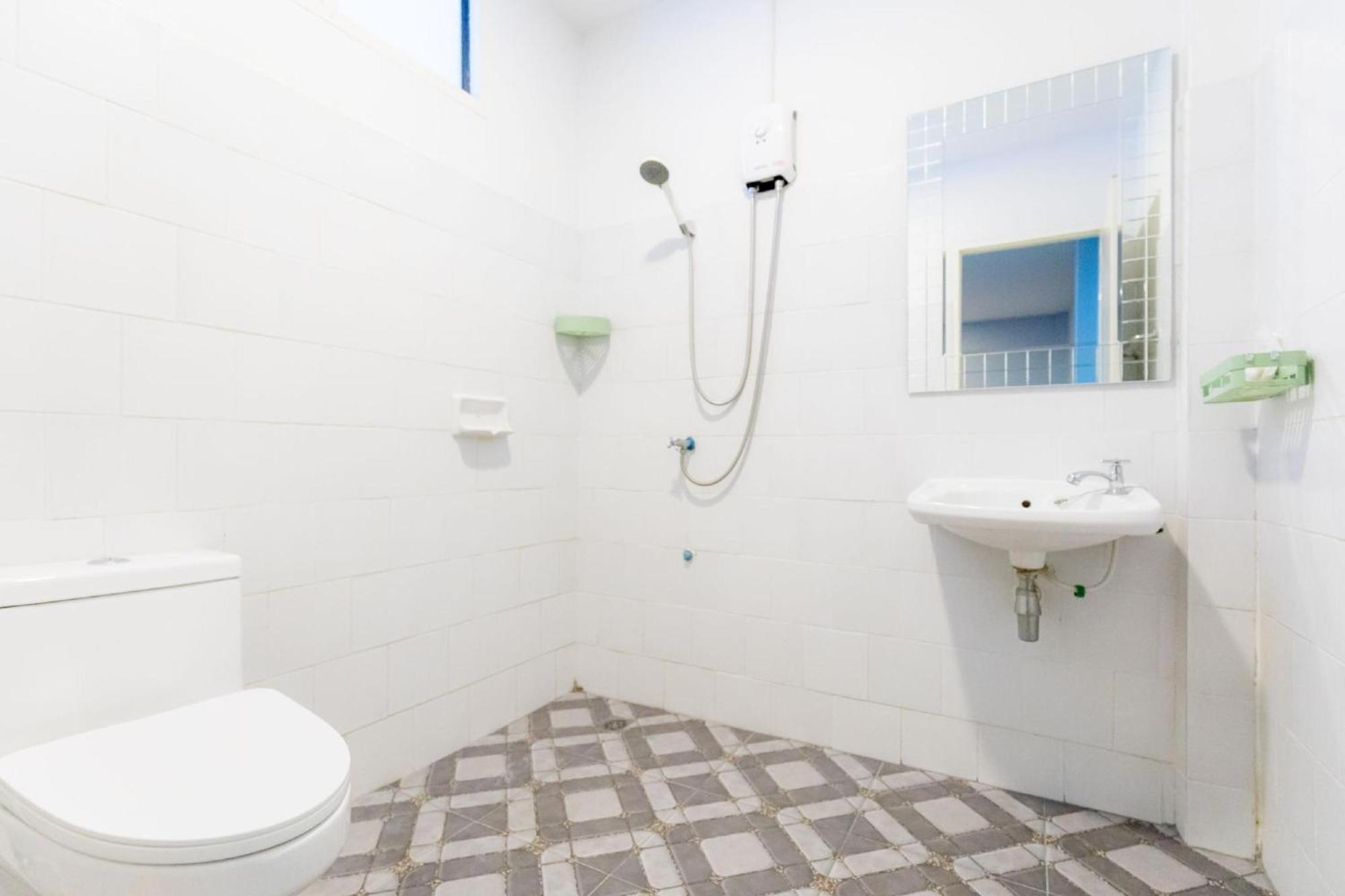 Blueplace บลูเพลส Bantalatrangszit Kültér fotó